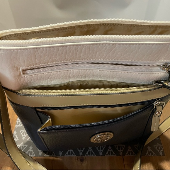 Giani Bernini Navy, Cream, and Tan Crossbody Bag - Picture 8 of 8